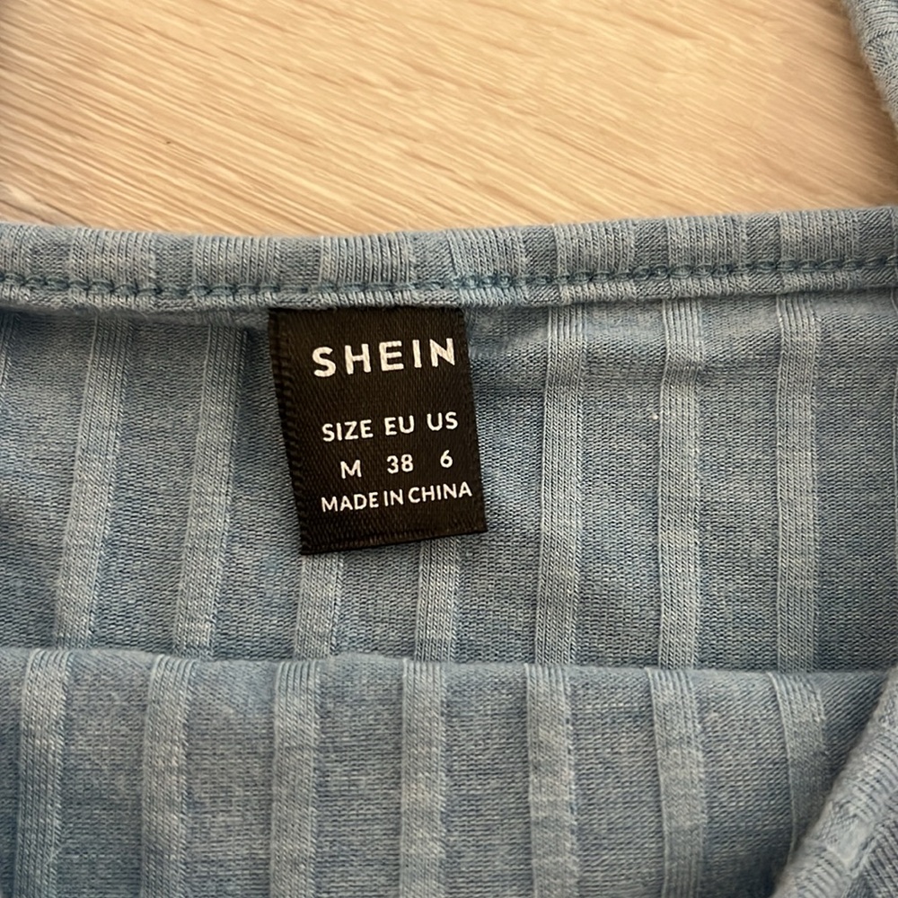 SHEIN Cropped Tank - Picture 3 of 4